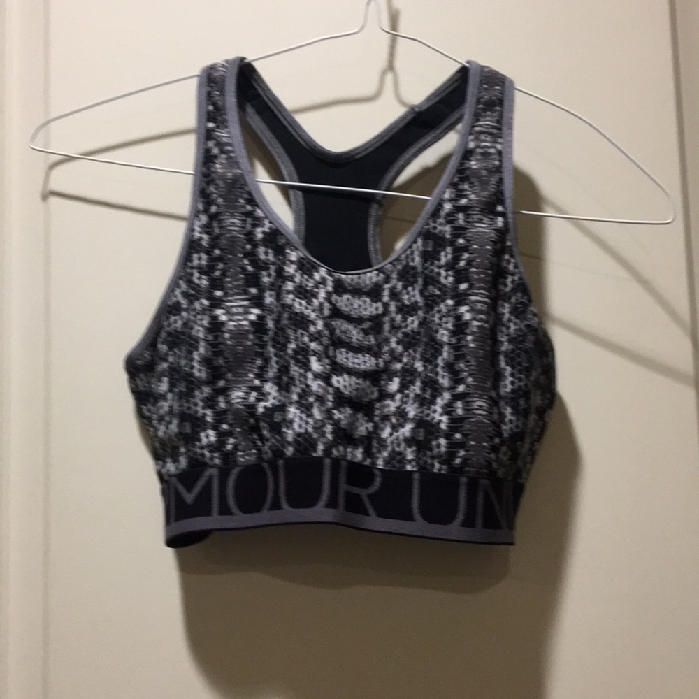Under Armour women Racerback Sports Bra activewear athletic snake pattern size S